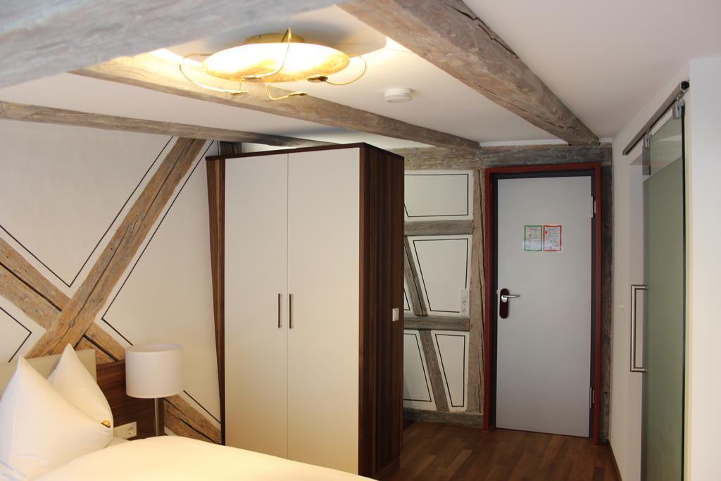 Hotel Schmales Haus Ulm Room photo